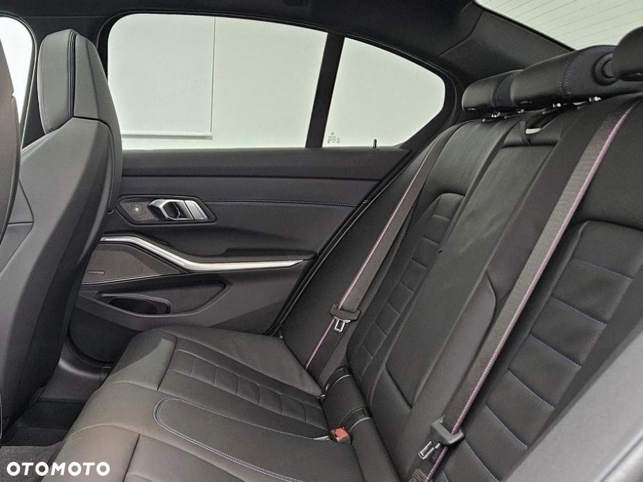 BMW Seria 3 - 14