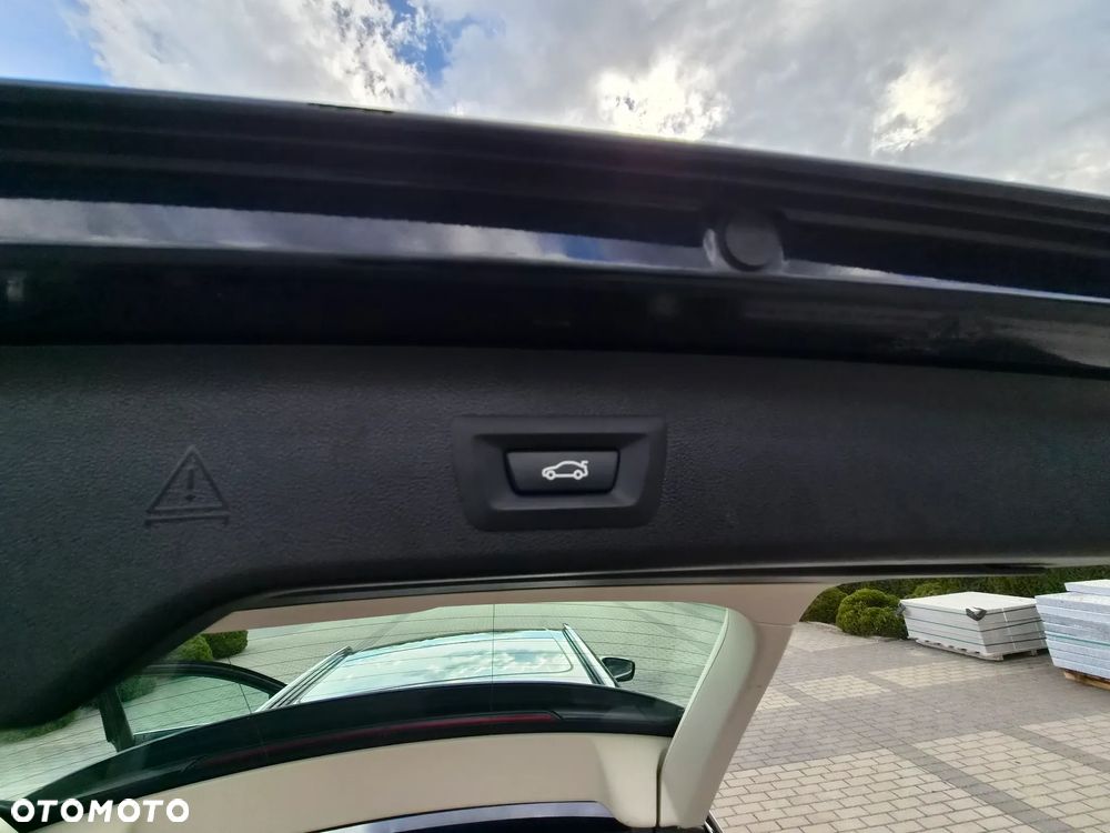 BMW Seria 5 530d xDrive Sport Line - 17