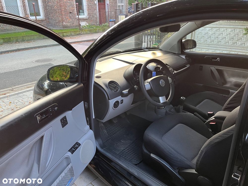 Volkswagen New Beetle 2004 photo 5