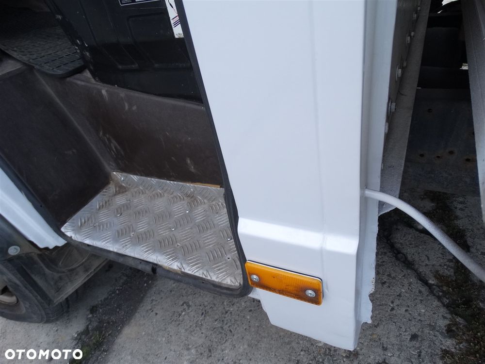 Mercedes-Benz 609 - 14