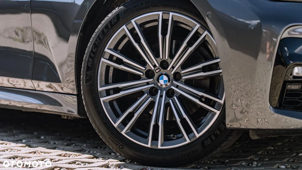 BMW Seria 3 320d M Sport - 11