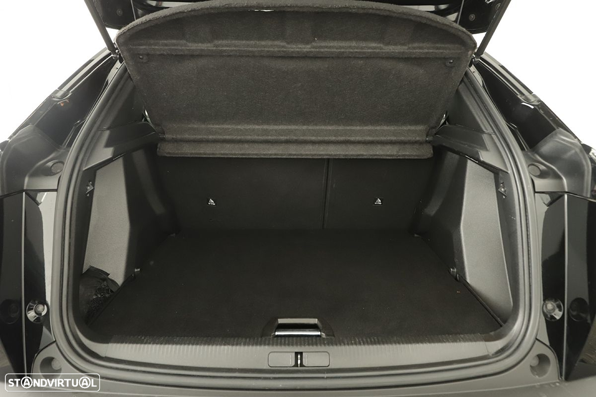 Peugeot 2008 1.2 PureTech GT EAT8 - 24