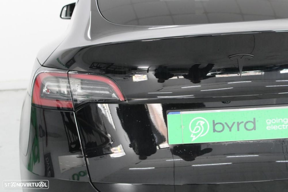 Tesla Model Y Standard - 9