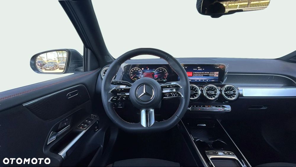 Mercedes-Benz GLB - 7