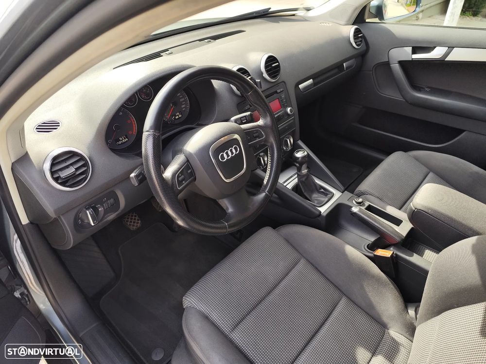 Audi A3 Sportback 2.0 TDi Attraction - 5