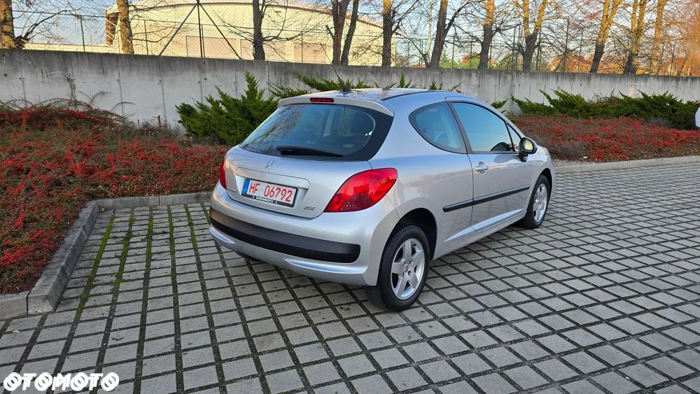 Peugeot 207 - 38