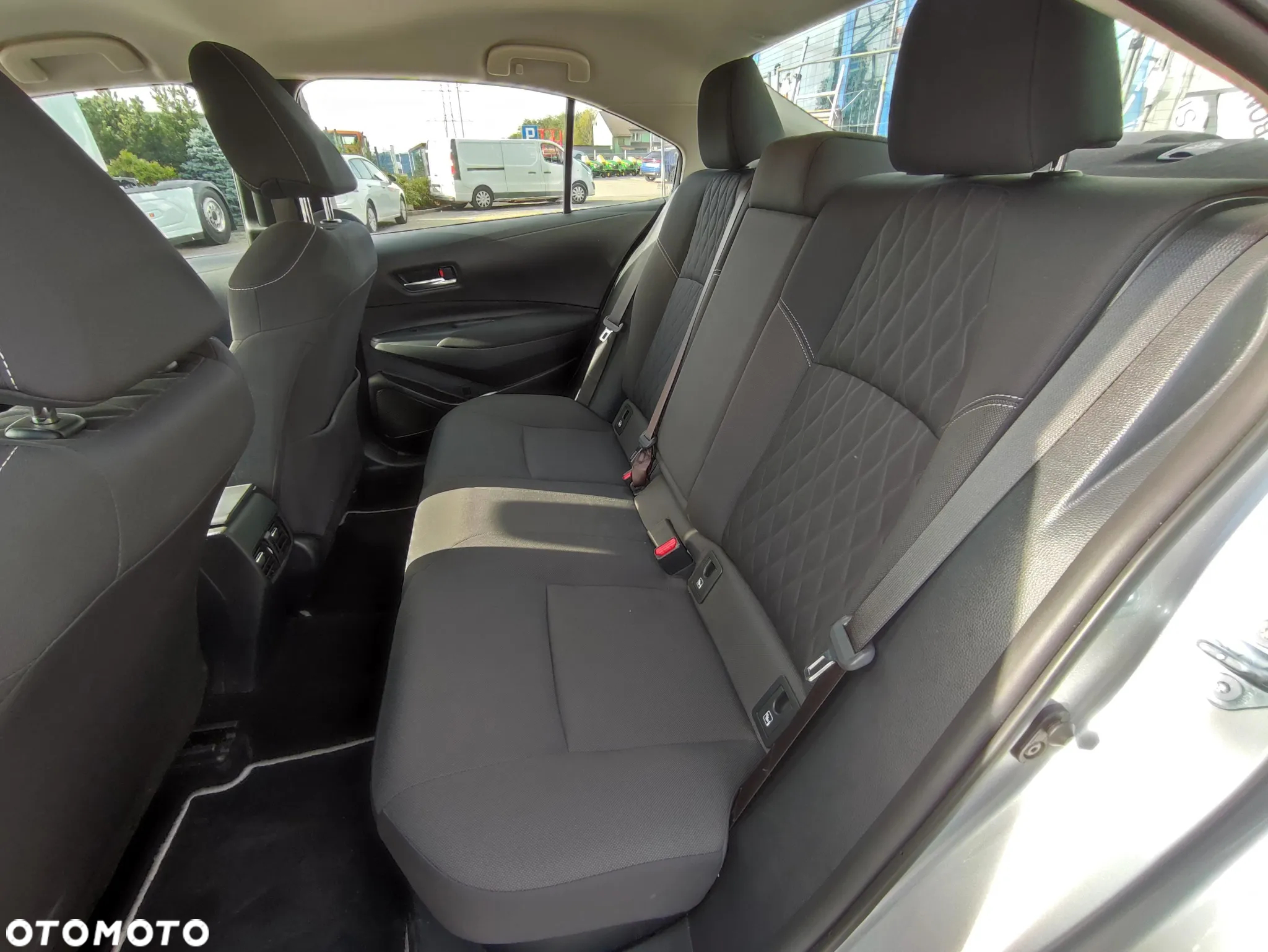 Toyota Corolla - 13