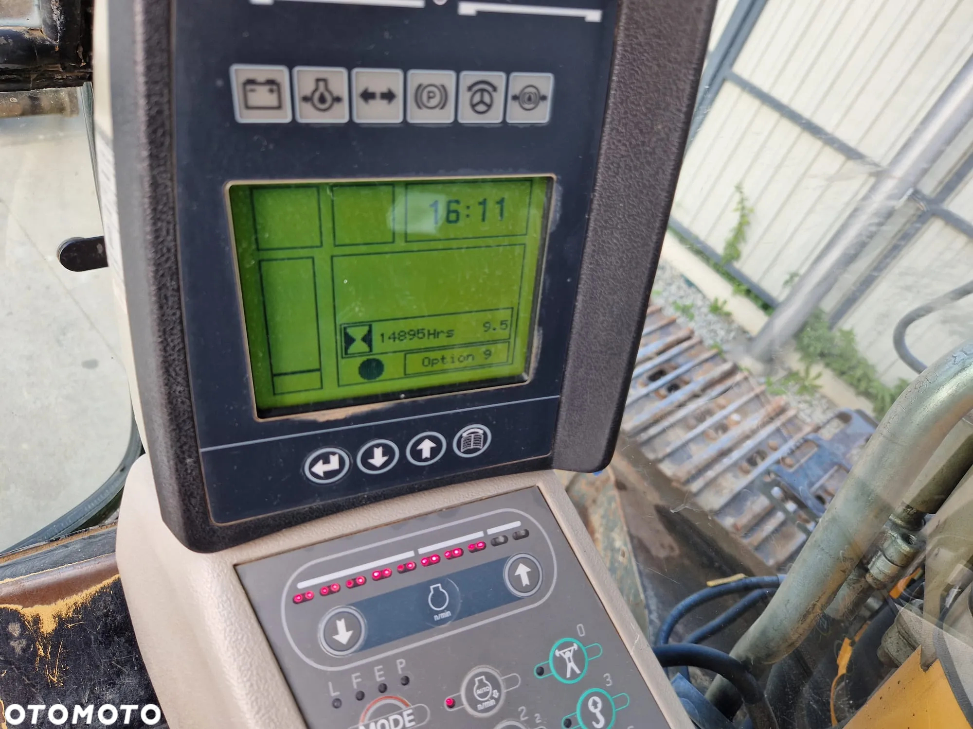Liebherr R926 LC Litronic - 8