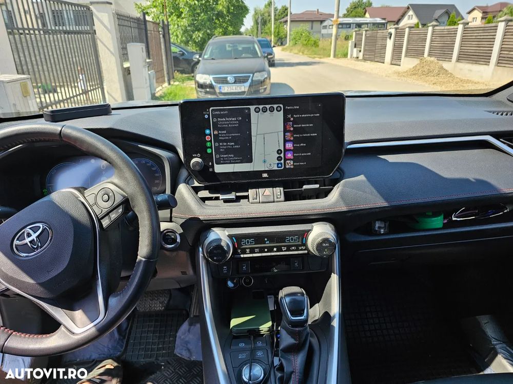 Toyota RAV4 - 10