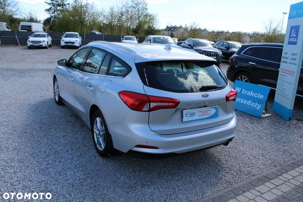 Ford Focus - 8