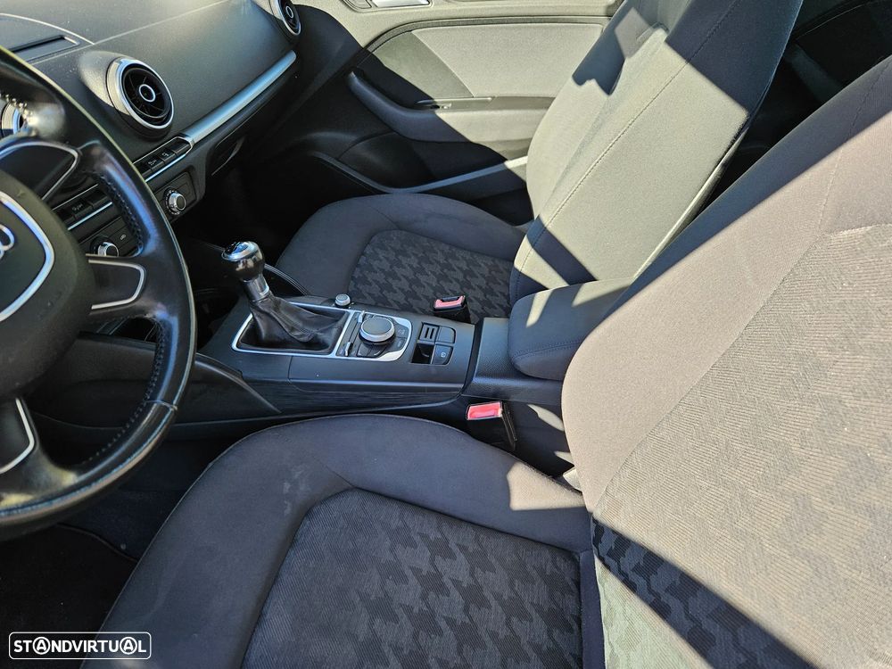 Audi A3 Sportback 2.0 TDI - 9