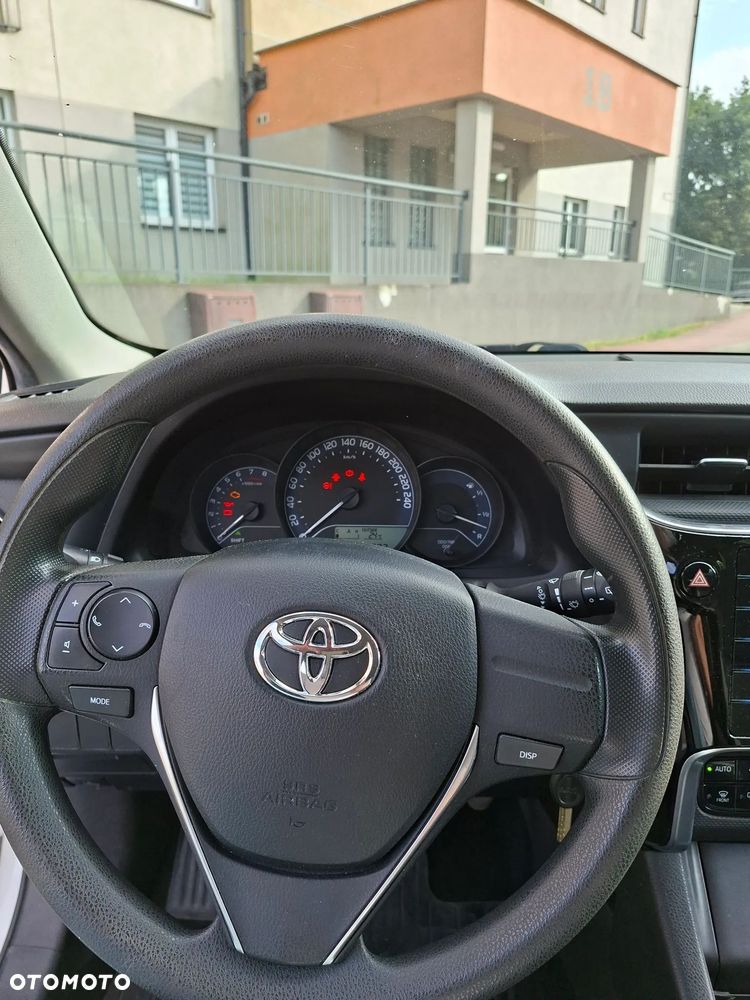 Toyota Auris 1.6 Active - 19