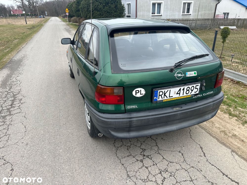 Opel Astra 1.4 GL - 3