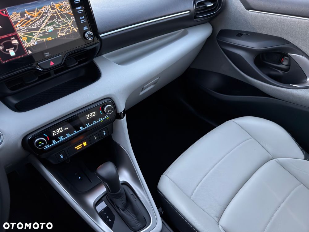 Toyota Yaris Hybrid 1.5 Executive - 25