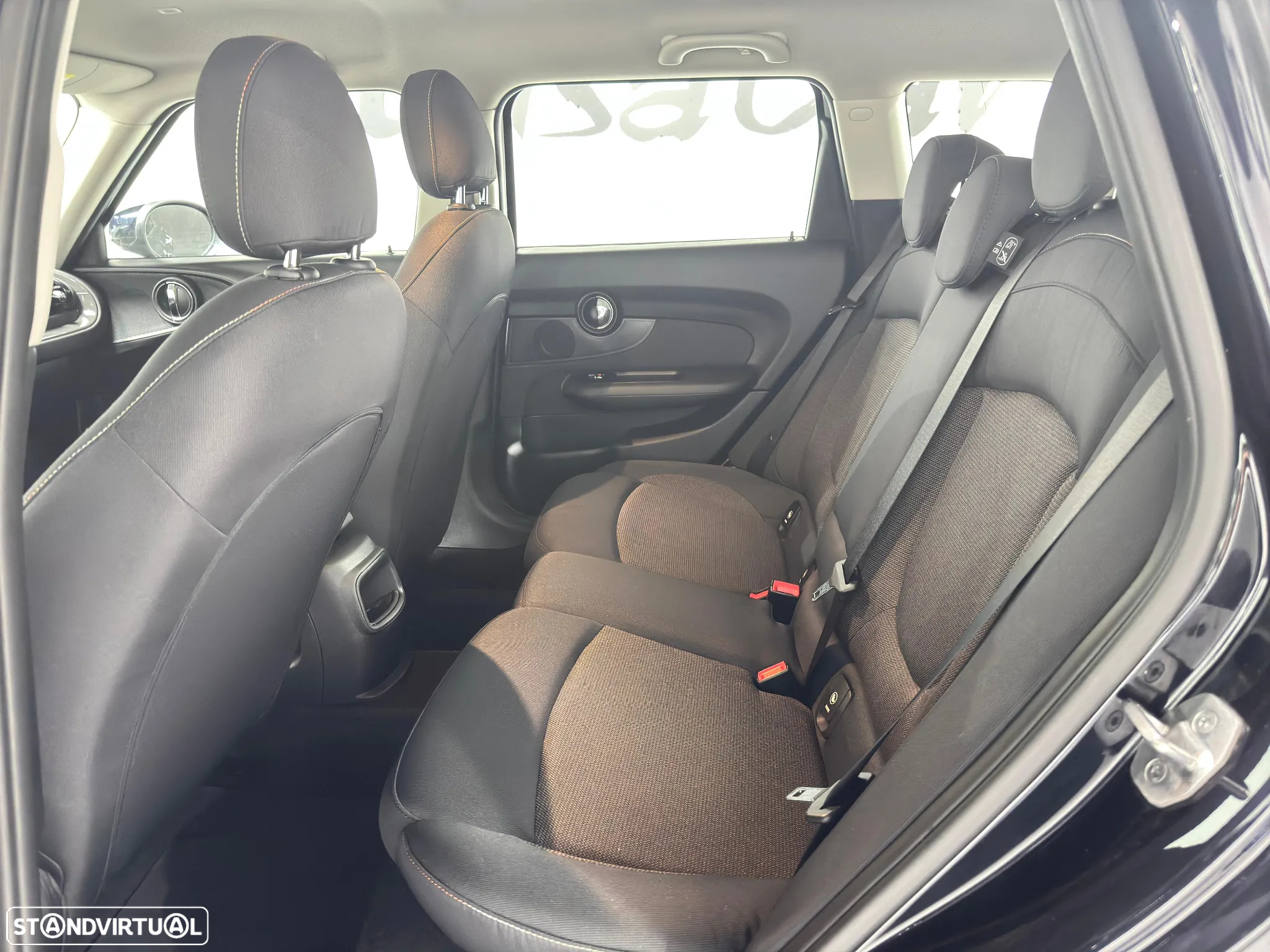 MINI Clubman One D Aut. Essential - 18
