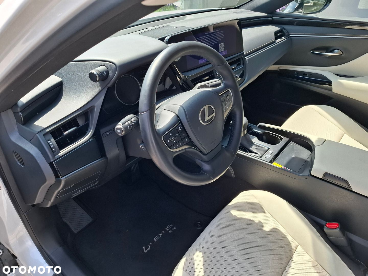 Lexus ES - 11