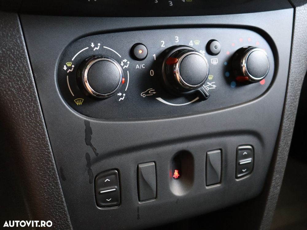 Dacia Logan 1.5 Blue dCi SL PLUS - 12