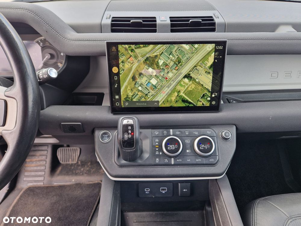 Land Rover Defender - 10