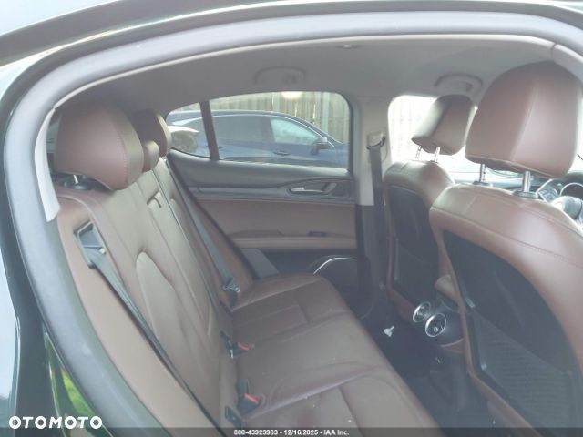 Alfa Romeo Stelvio 2.0 Turbo 16V AT8-Q4 Veloce Ti - 7