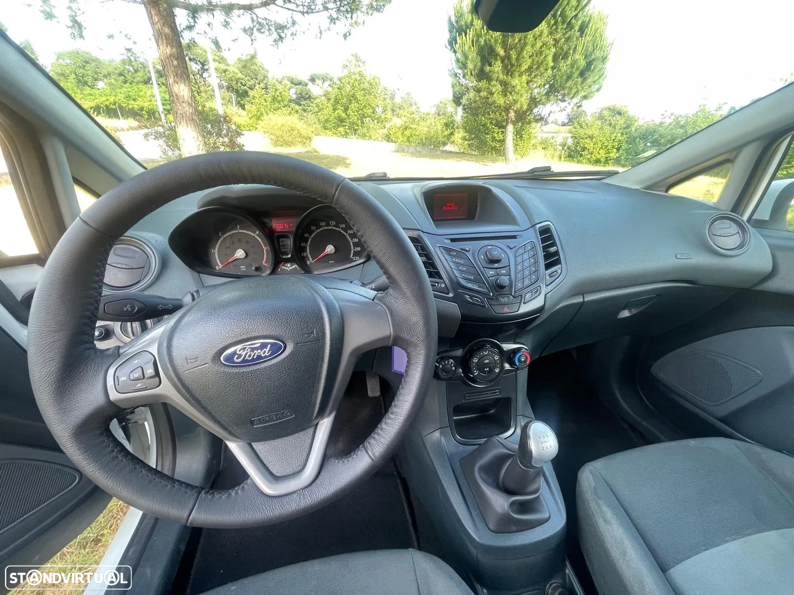 Ford Fiesta - 26