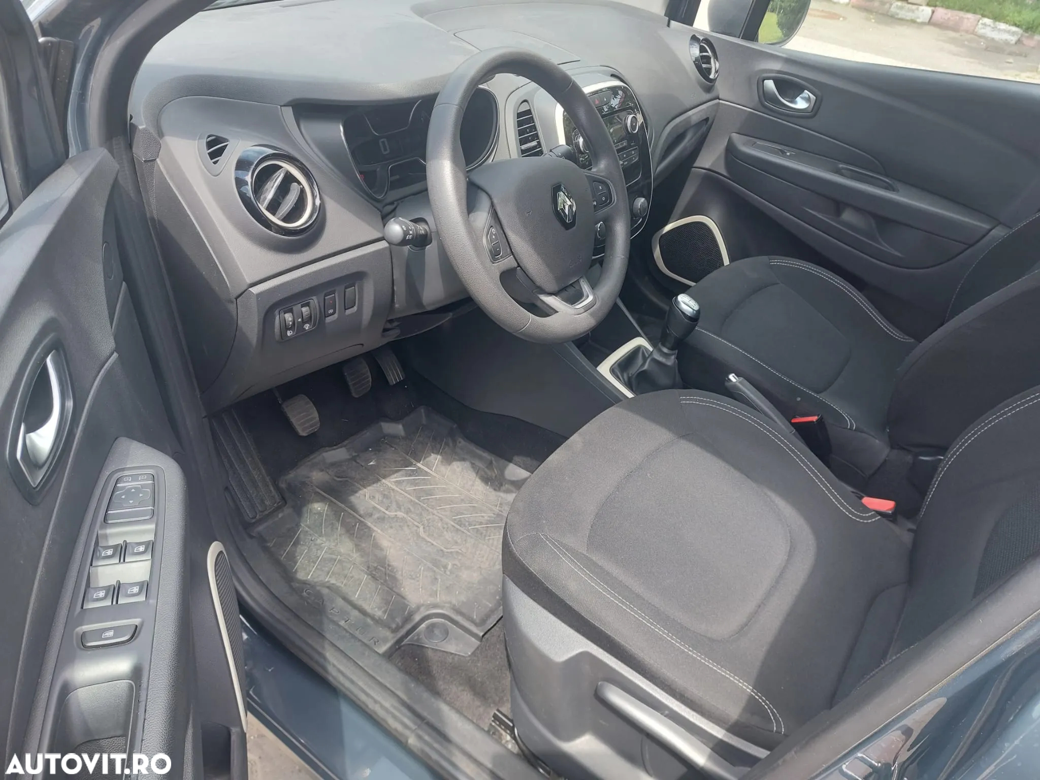 Renault Captur TCe Life Evo - 8