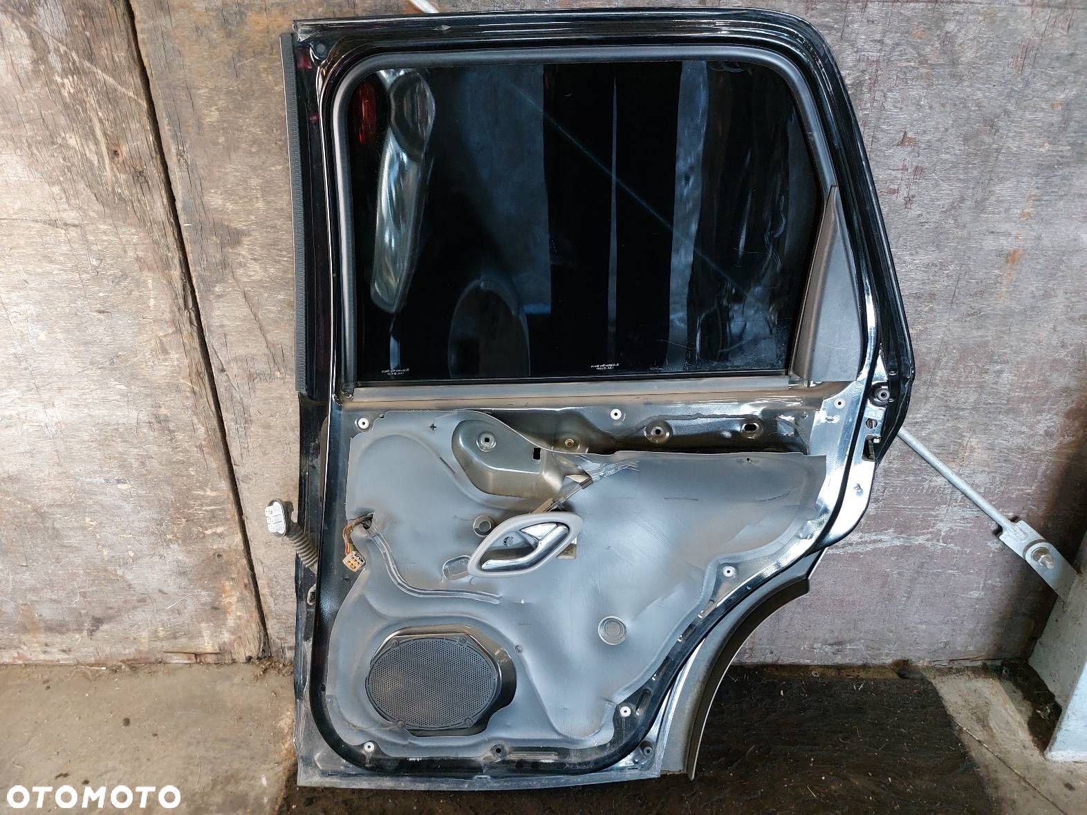 DRZWI KOMPLETNE PRAWY TYŁ MAZDA TRIBUTE PRZEDLIFT DRZWI A2X - 3