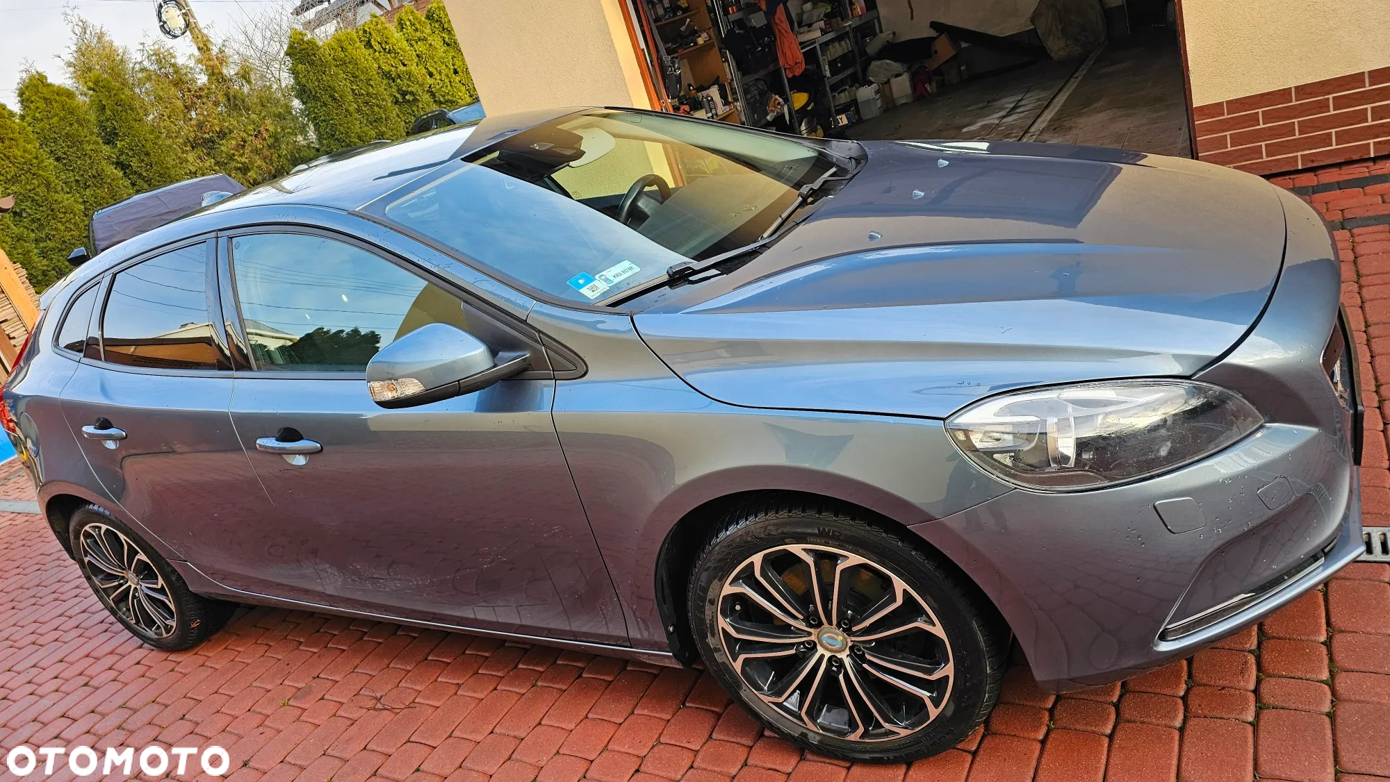 Volvo V40 T3 Momentum - 24