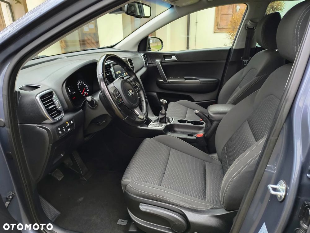 Kia Sportage 1.6 GDI 2WD Dream-Team Edition - 27