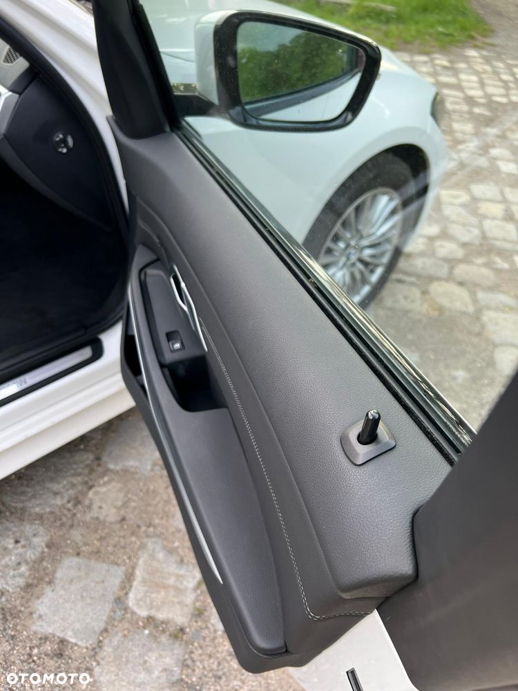 BMW Seria 3 320d mHEV - 14