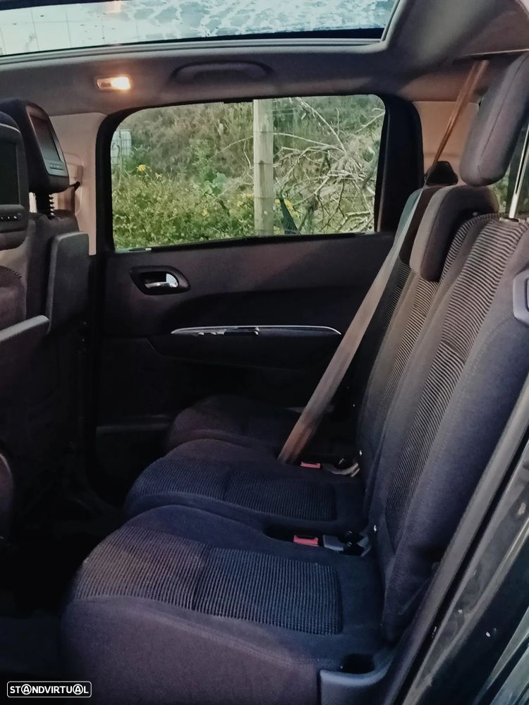 Peugeot 5008 1.6 HDi 7L Allure - 8