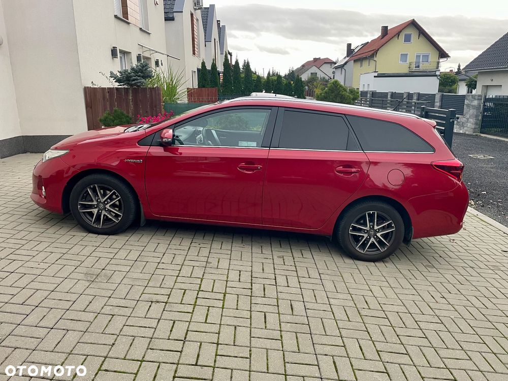 Toyota Auris 1.8 HSD Luna - 6