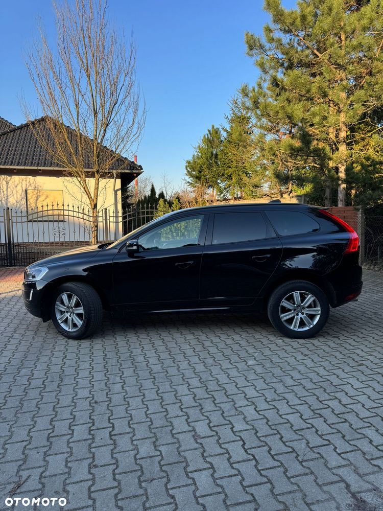 Volvo XC 60 D3 Drive-E Momentum - 4