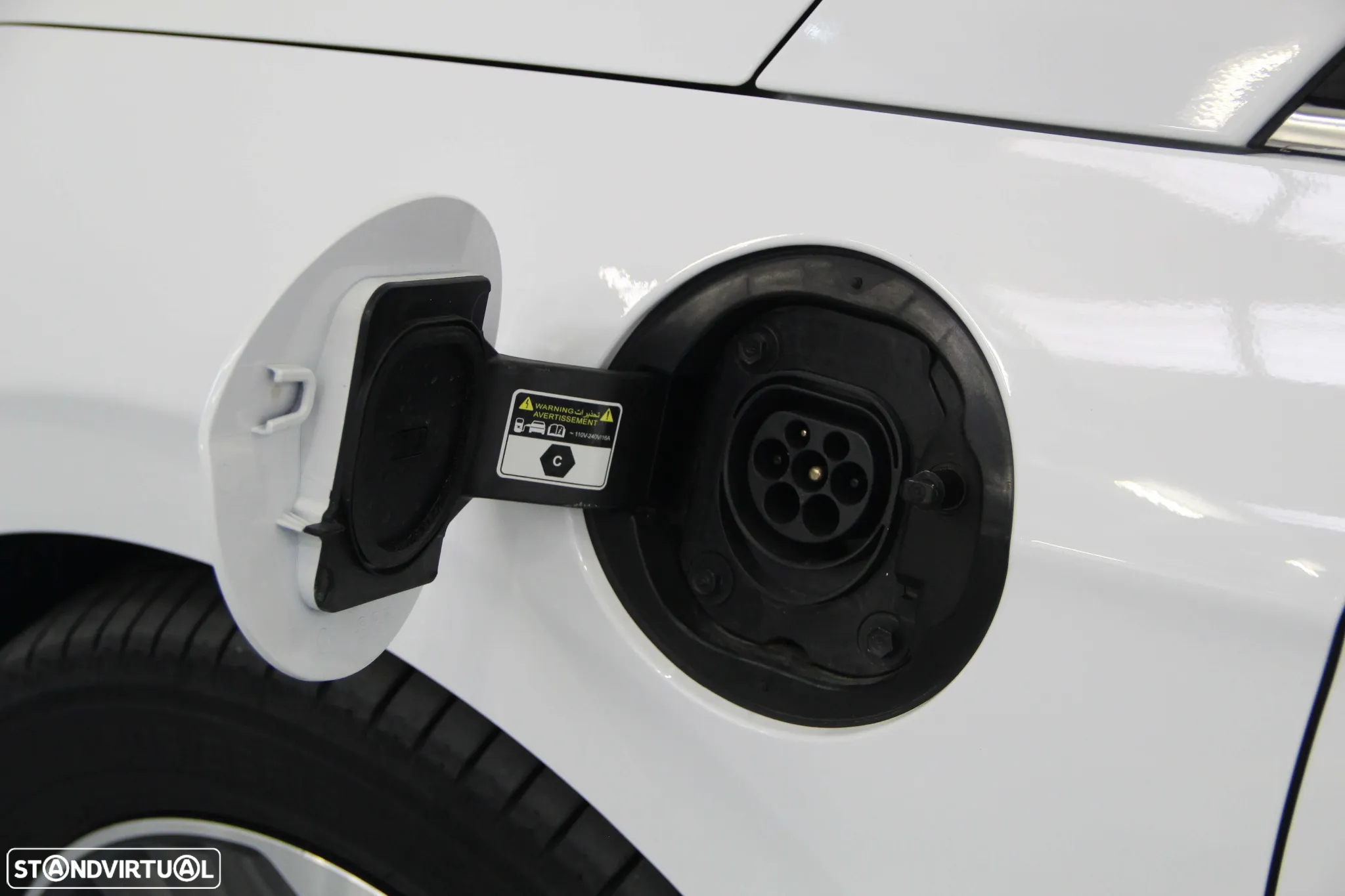 Hyundai Ioniq 1.6 GDI PHEV - 20