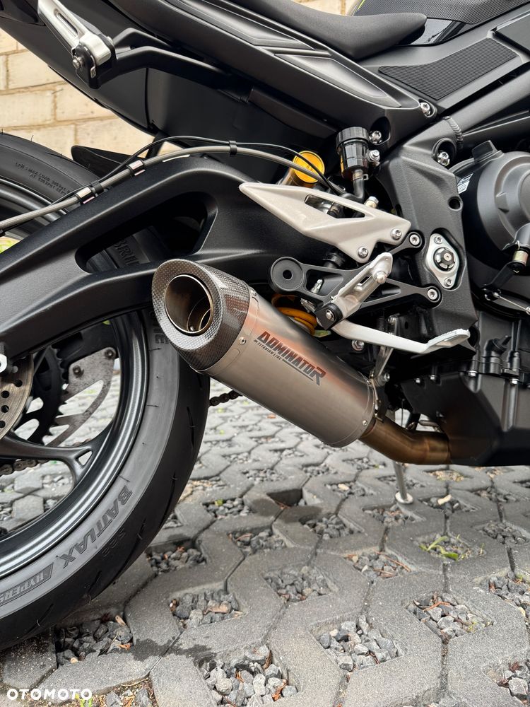 Triumph Street Triple - 32