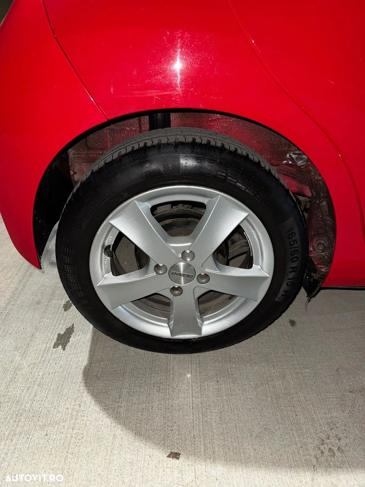 Toyota Aygo 1.0 VVY-I 5 usi X-connect - 2