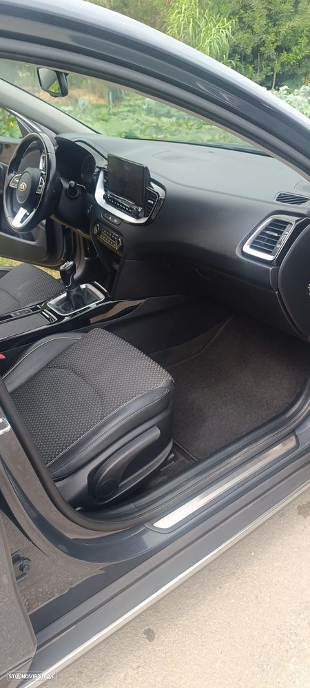 Kia XCeed 1.6 CRDi Tech - 10