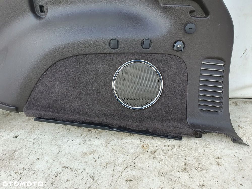 tapicerka bagażnika prawa Jeep Grand Cherokee wk2 - 3