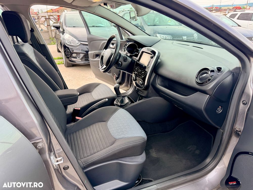 Renault Clio - 16