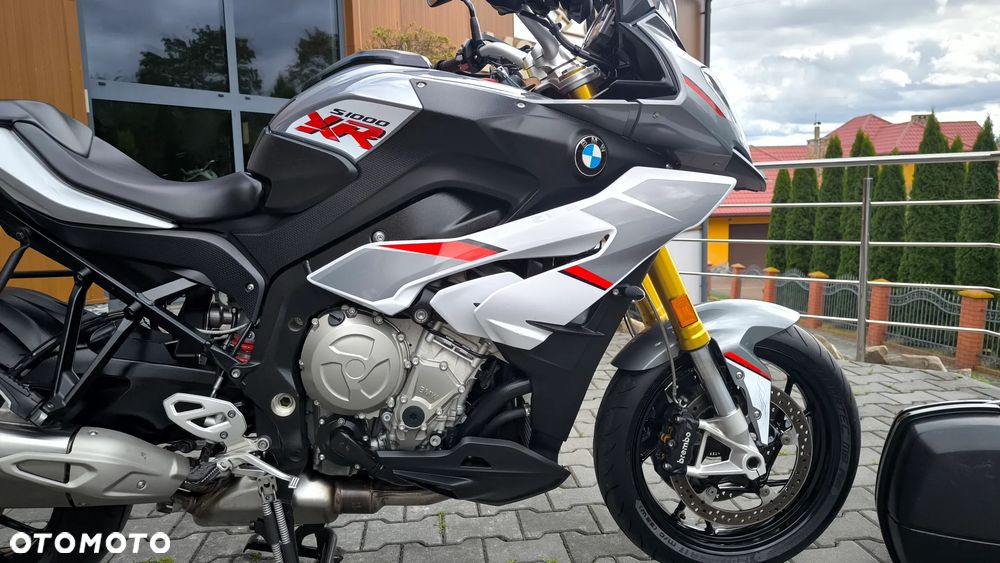 BMW XR - 16