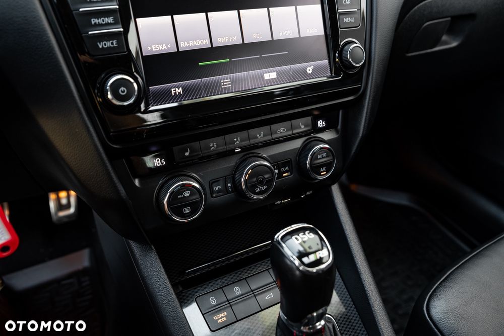 Skoda Octavia 2.0 TSI (Green tec) DSG RS - 27