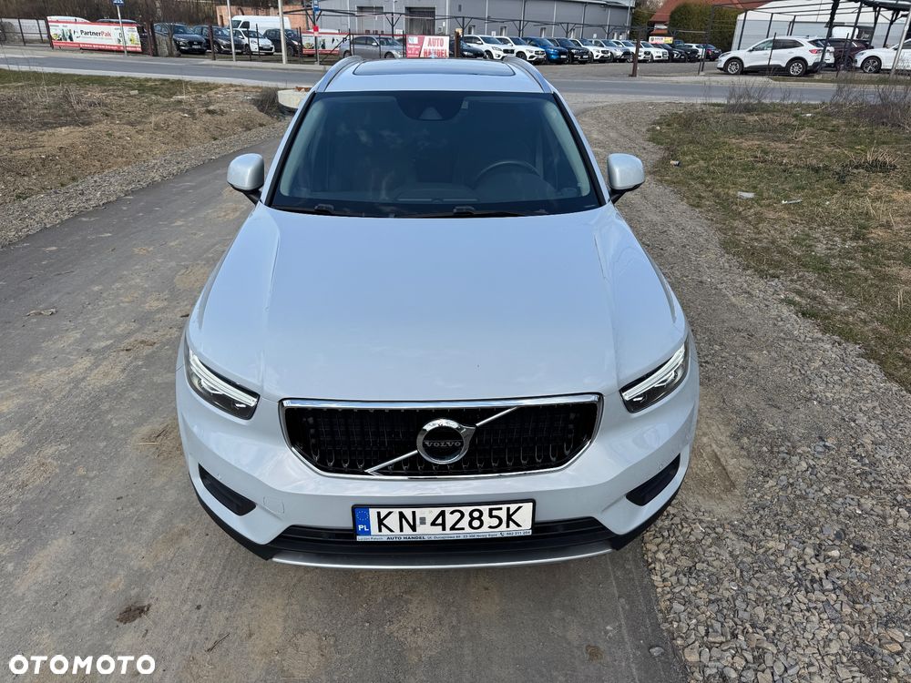 Volvo XC 40 T5 AWD Momentum - 4