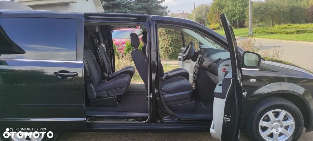 Chrysler Grand Voyager 2.8 CRD LX - 24