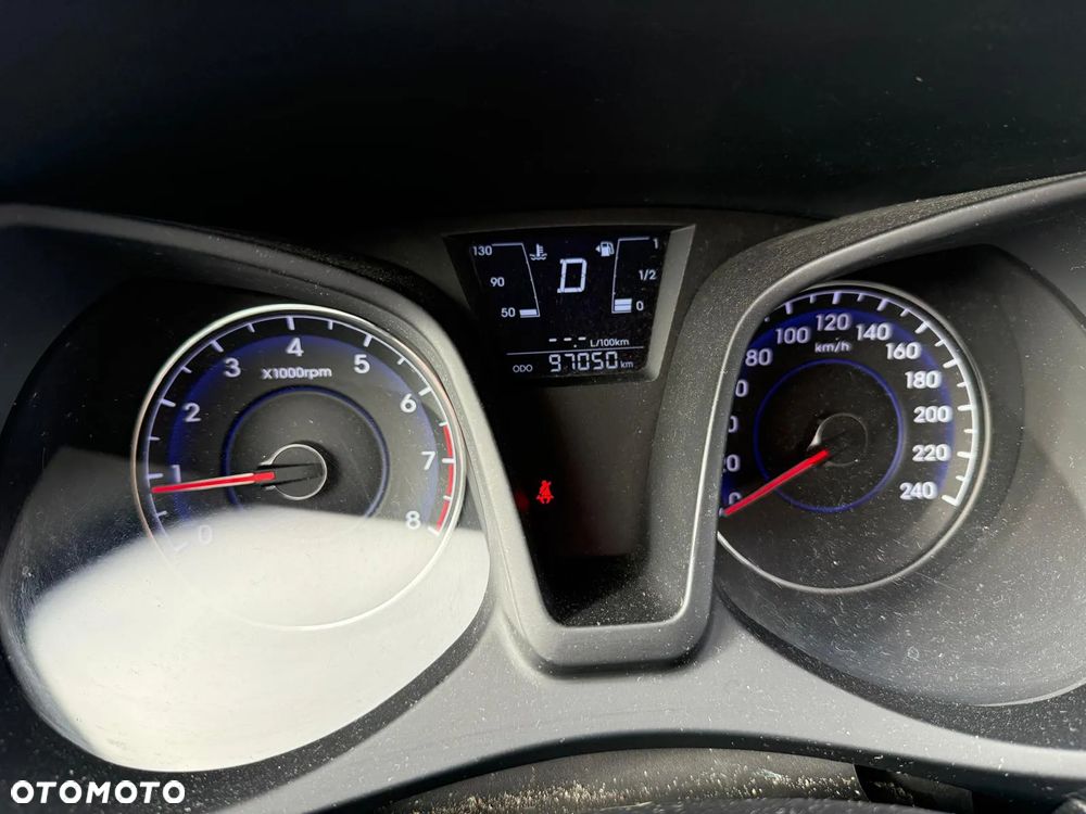 Hyundai ix20 1.6 Classic + - 8