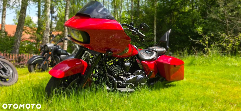 Harley-Davidson Touring Road Glide - 1