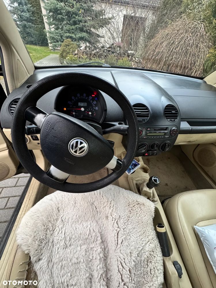 Volkswagen New Beetle - 6