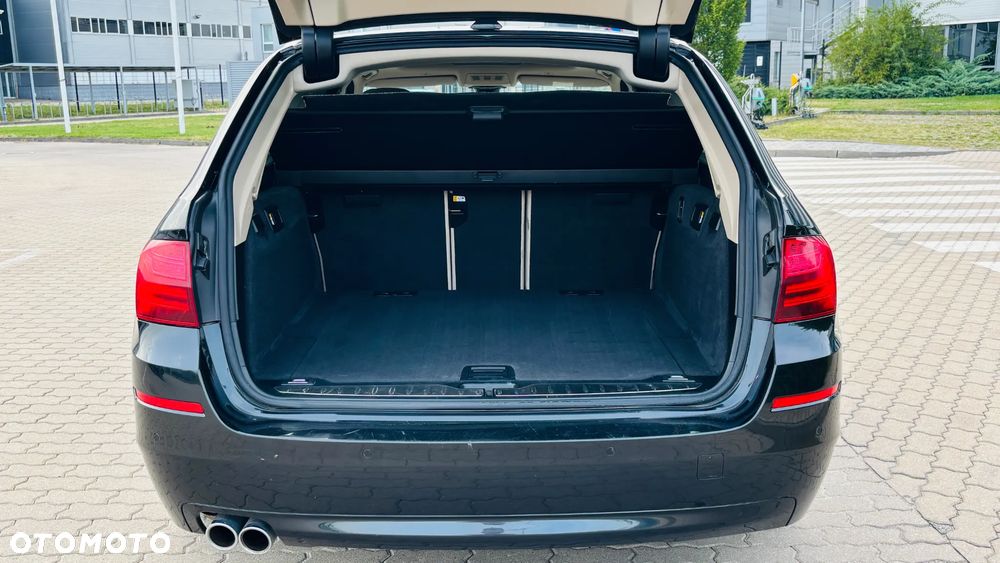 BMW Seria 5 525d xDrive Luxury Line - 4