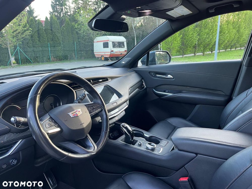 Cadillac XT4 - 12