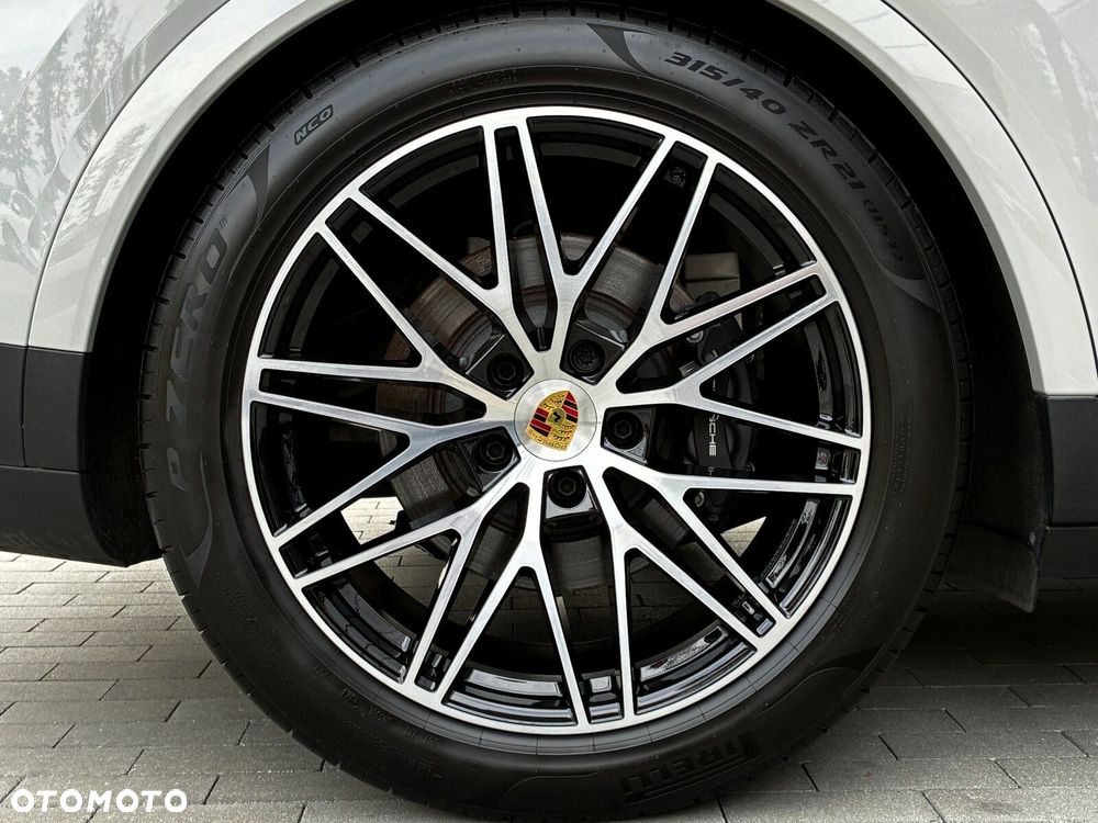 Porsche Cayenne - 18