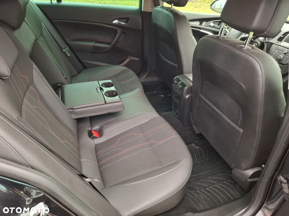 Opel Insignia - 16