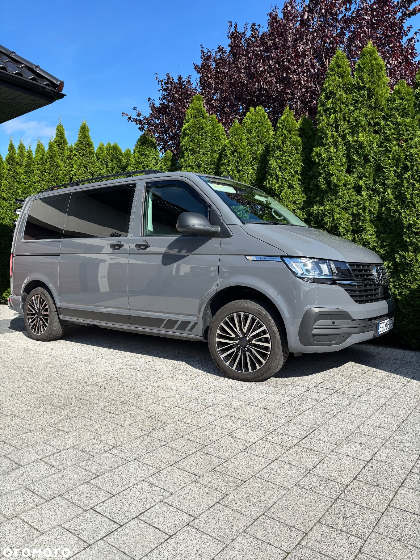 Volkswagen Multivan 6.1 2.0 TDI L1 Comfortline - 2